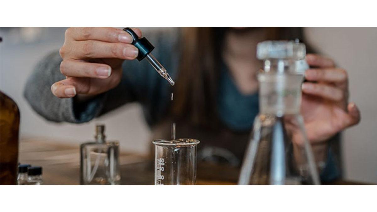 Parfümlerde Esans Oranının Neden Bu Kadar Önemli Olduğunu Öğrenince Artık Şişelerin Üzerindeki Yazılara Dikkat Edeceksiniz!