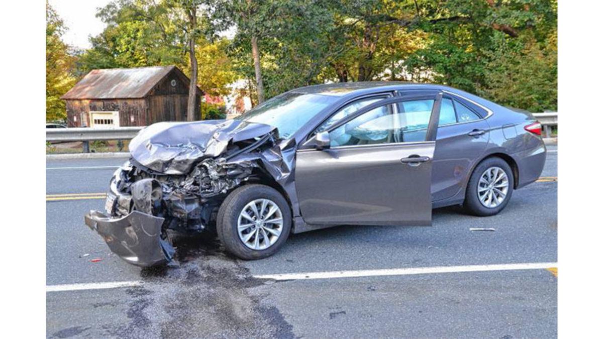 Gri Bir Aracınız Varsa Bu Yazıyı Okumadan Geçmeyin: Kaza Yapma Riskiniz Diğerlerine Göre Neden Daha Yüksek?