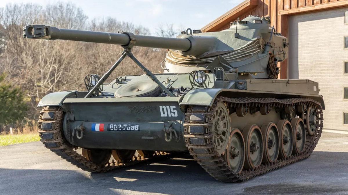 Soğuk Savaş Döneminden Kalma Bir Tank, Açık Artırma ile Satışa Çıkarıldı: Fiat Egea Parasına Gidecek!