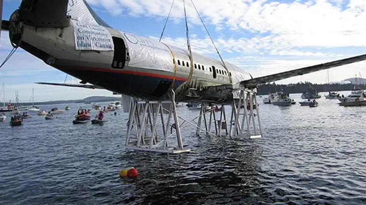 Bazı Uçakları Neden İşleri Bittiğinde Denize Batırıyorlar? Türkiye’de de Bir Örneği Var!