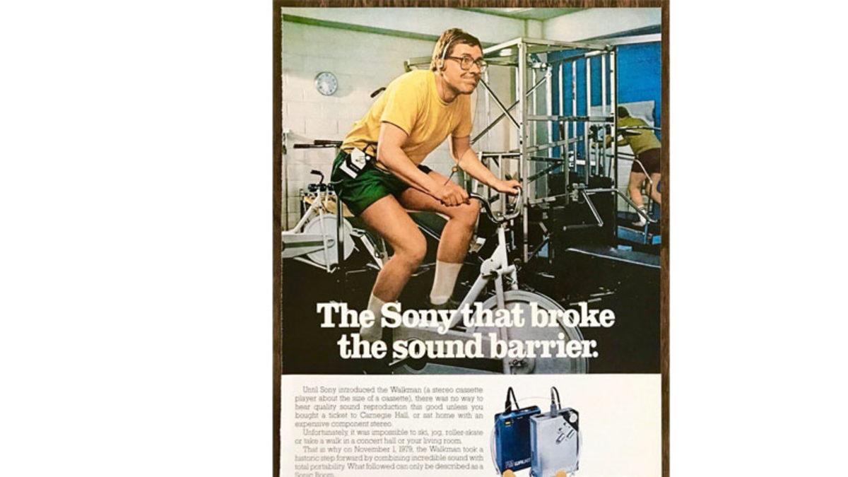 Bir Zamanlar Kimsenin Cebinden Düşürmediği “Walkman” Nasıl Ortaya Çıktı da Müzik Dinleme Alışkanlığımızı Kökünden Değiştirdi?