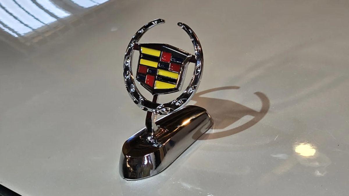 Arabalarda Neden Artık Eskisi Gibi Kaput Süsleri Yok? Hayır, Sebebi Estetik Değil!