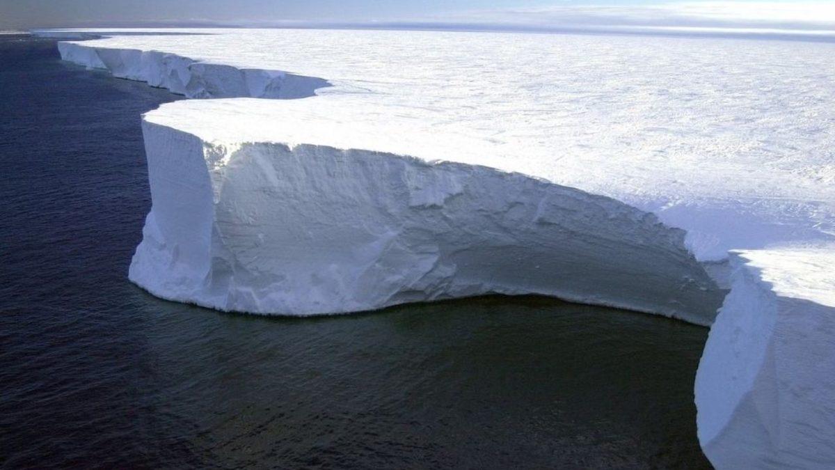 Deniz Canavarlarından Yer Altı Nehirlerine: Bilim İnsanlarını Şaşkına Çeviren Antarktika’daki 10 Sıra Dışı Keşif
