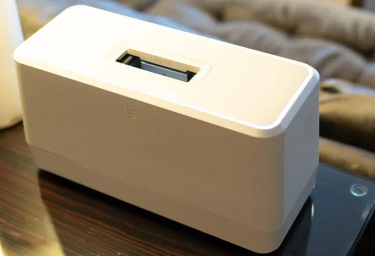 Telefonunuzu Anında Şarj Eden Tost Makinesi Benzeri Yeni Cihaz (Kabloyla Onla Bunla Uğraşma Derdi Yok!)