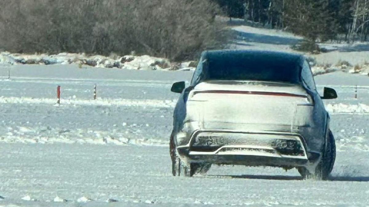 Yeni Nesil Tesla Model Y’nin Tasarımı Kamuflajsız Ortaya Çıktı: Çağ Atlayacak!