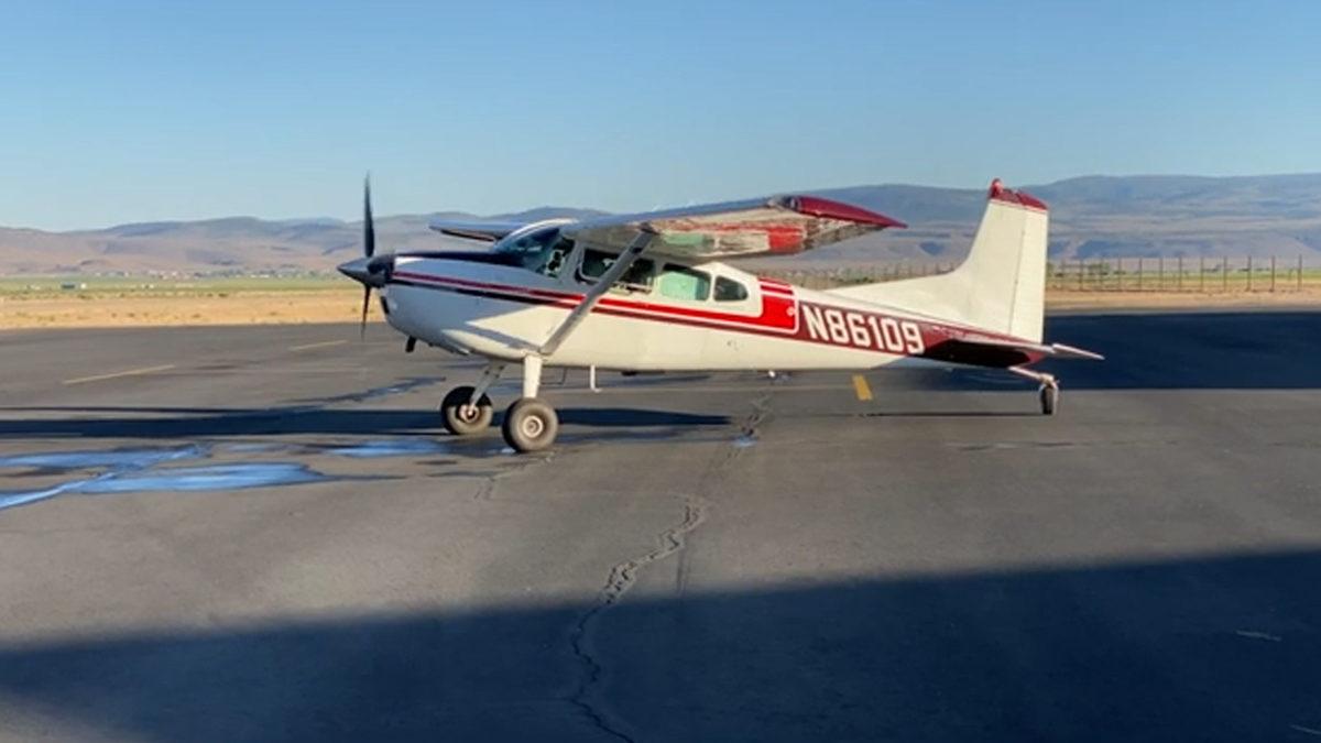 Amerika’da Her Yıl Binlerce Balığın Uçakla Göllere Bırakılmasının 