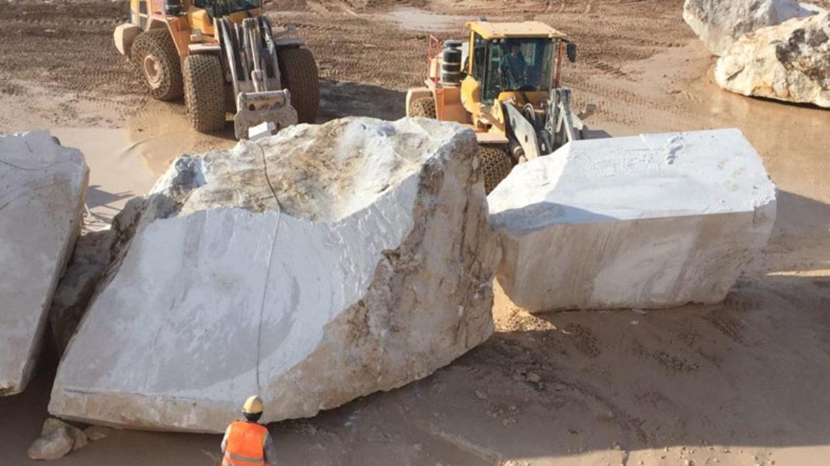 Evlerimizde Kullandığımız ‘Mermerler’ Bakın Aslında Nasıl Üretiliyormuş: Büyük İş Makineleri Bile Yanında Oyuncak Gibi Kalıyor!