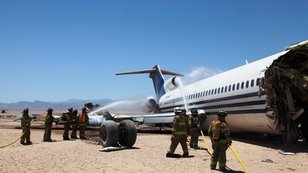 Uçağın Hangi Bölümünün Daha Güvenli Olduğunu Görmek İçin Düşürülen Boeing 727: Bilmek Hepimiz İçin İyi Olabilir