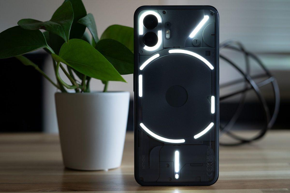 Nothing CEO’sunun E-postası Sızdırıldı: 2025’te Gelecek Ürünler İfşa Oldu!