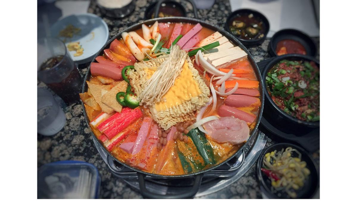 Kuzey Kore’de Sosisli Yemek Neden 