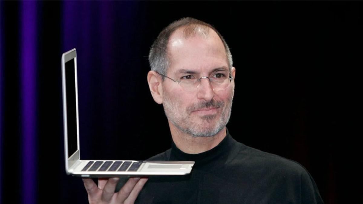 Tam 17 Yıl Önce Hayatımıza Giren İlk MacBook Air’in Şu An Şaka Gibi Gelen Özellikleri