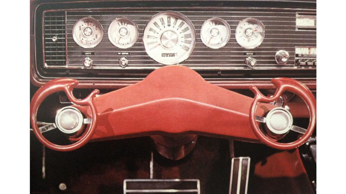 Tesla Model S’ye Bile İlham Kaynağı Olan Ford’un Bu Garip Direksiyon Tasarımı Neden Tam Bir Hayal Kırıklığıydı?