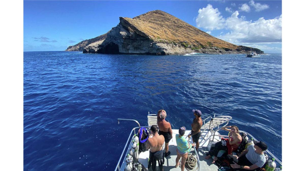 161 Senedir Giriş Yasak Olan, 50 Kişinin Yaşadığı Gizemli Adanın Sır Perdesinin Ardında Ne Var?