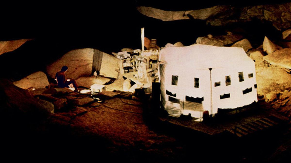 Bir Mağarada 6 Ay Yaşayarak Zaman Kavramımızı Değiştiren Jeolog Michel Siffre: İntihar Etmeyi Bile Düşündü!