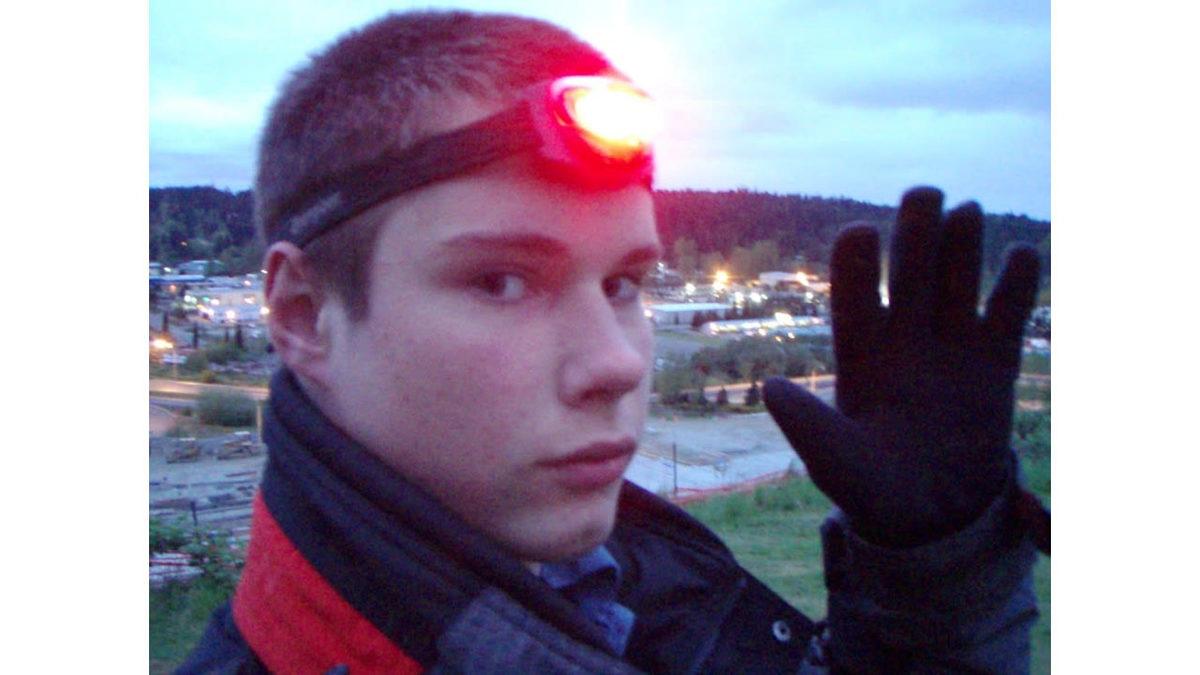 Eğitimi Olmamasına Rağmen 16 Yaşında Havaalanından Uçak Çalan Çocuğun Akıllara Durgunluk Veren Hikâyesi