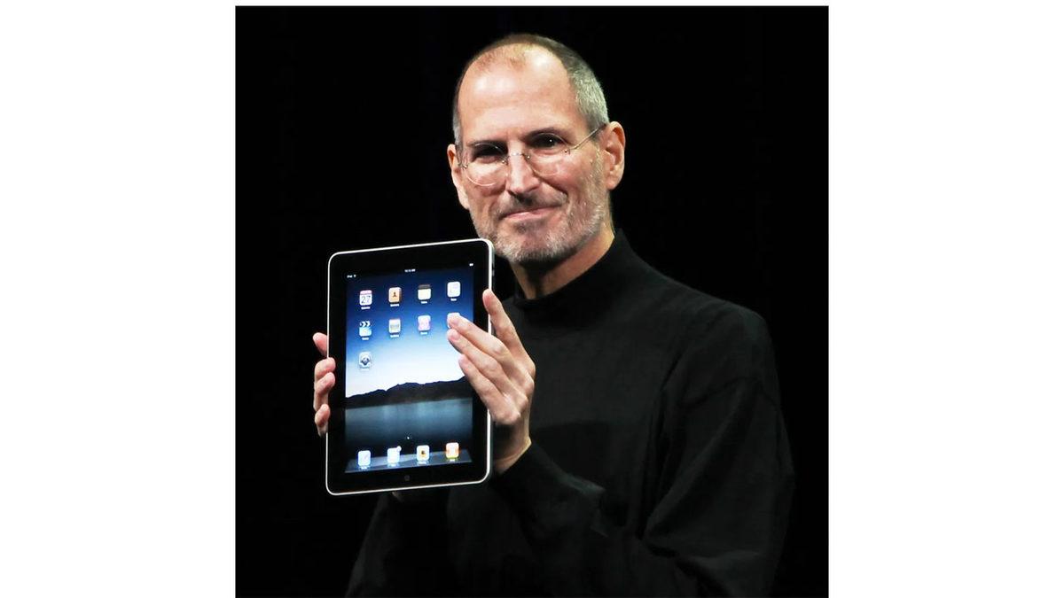 İlk Kez 15 Yıl Önce Tanıtılan iPad’in Şimdi Kulağa Şaka Gibi Gelecek Özellikleri: Bataryası 10 Saat Dayanıyormuş!