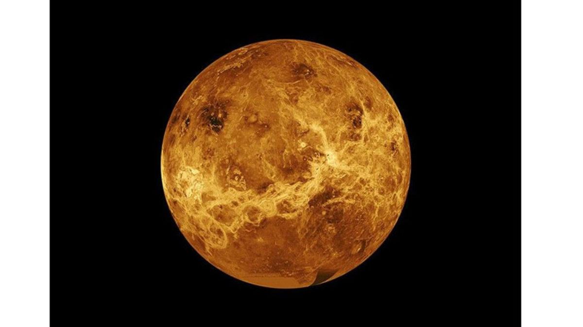 Bir Uzay Aracıyla Tüm Gezegenlere Tek Tek İniş Yapmaya Çalışsak Başımıza Neler Gelirdi? Satürn Tam Bir Felaket!