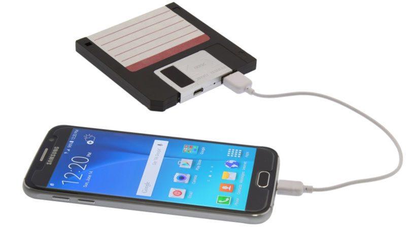 Eskinin Disketleri Bu Kez Powerbank Olarak Geri Dönüyor