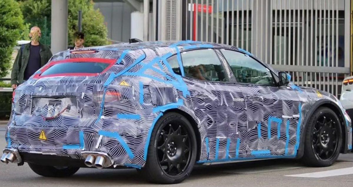 Ferrari’nin İlk Elektrikli Otomobili Geliyor: İşte Şimdiye Kadar Bildiğimiz Her Şey!