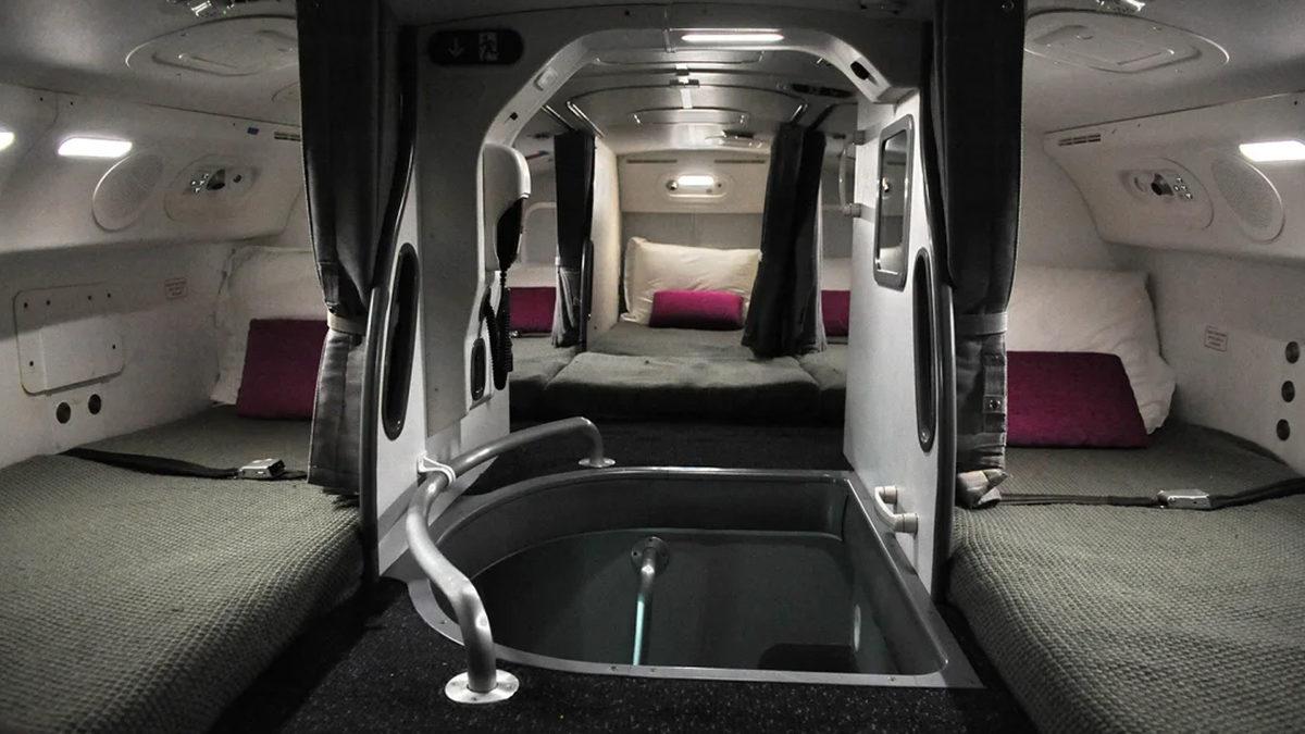 Uçakta Sandığınızdan Daha Fazla Oda Var! İşte Asla Göremeyeceğiniz Alanlar