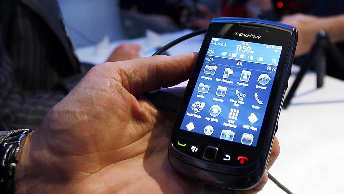 Hem Dokunmatik Hem Klavyeli Tasarımıyla Akıllara Kazınan BlackBerry Torch’un Şimdi Kulağa Şaka Gibi Gelen Özellikleri