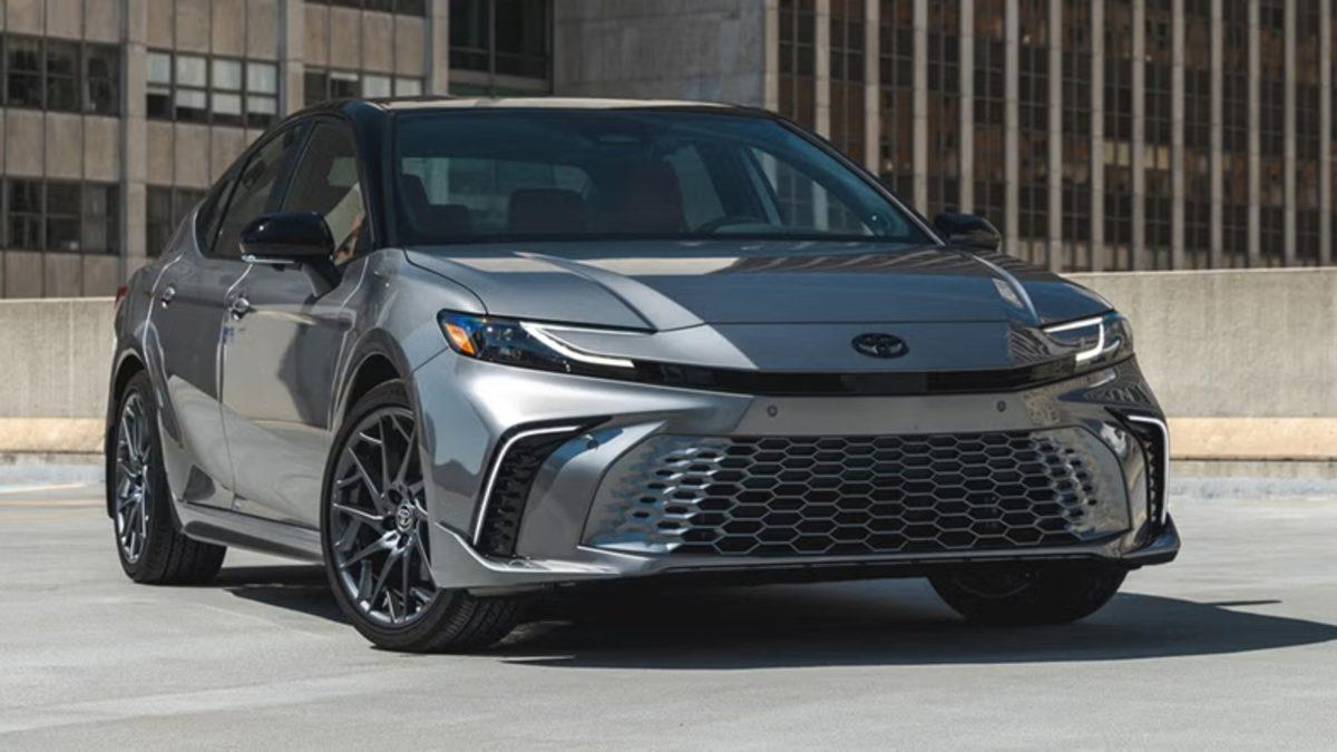 Toyota Sahipleri Dikkat: 140 Bin Araçta Güvenlik Alarmı!