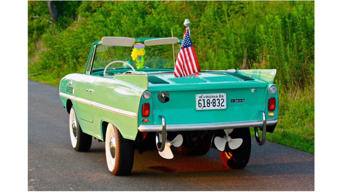 Hem Karada Hem de Suda Gidebilen Amphicar Neden İstenilen Başarıya Ulaşamadı? (Kullanmak İçin Tekne Ehliyeti Gerekiyordu)