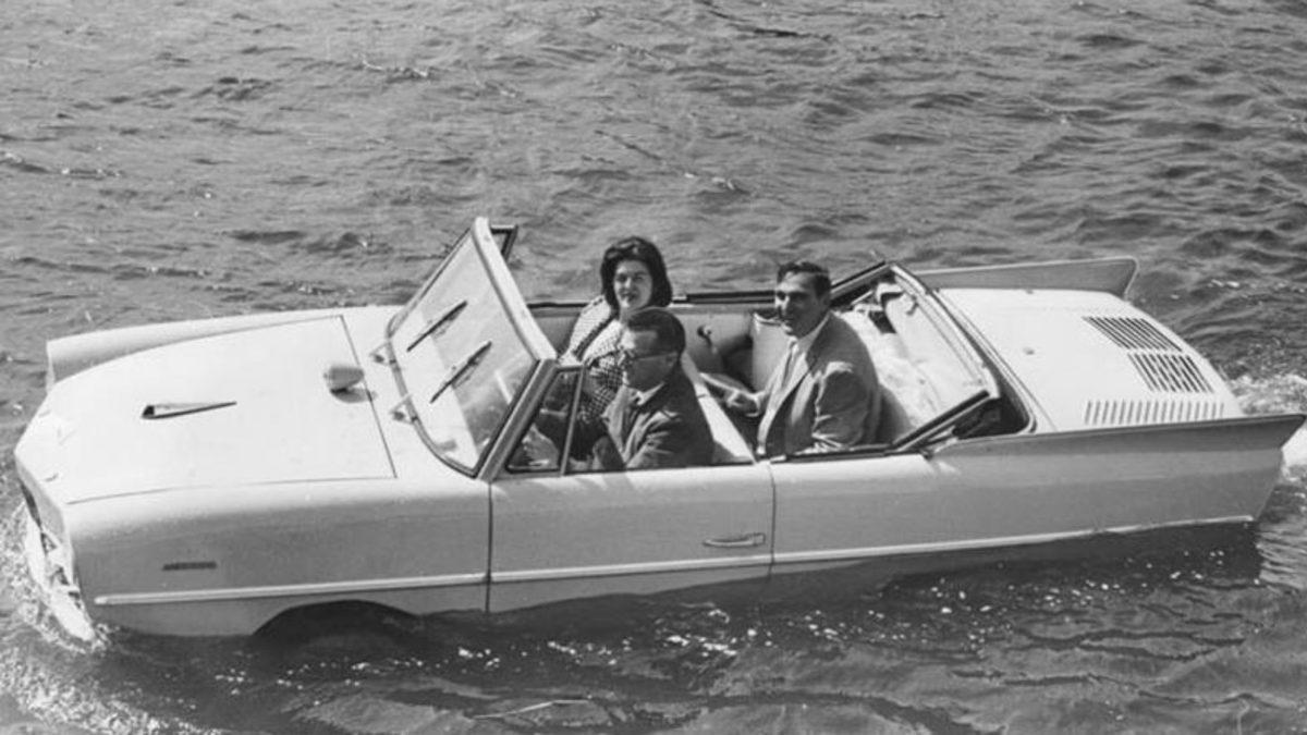 Hem Karada Hem de Suda Gidebilen Amphicar Neden İstenilen Başarıya Ulaşamadı? (Kullanmak İçin Tekne Ehliyeti Gerekiyordu)
