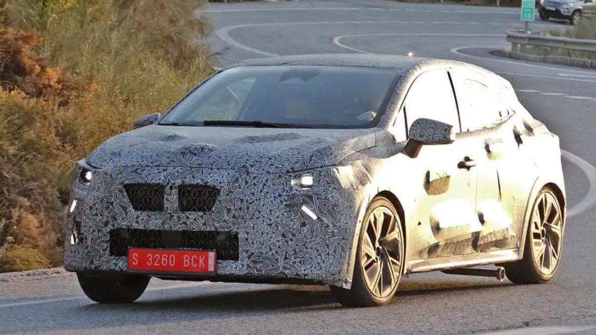 2026 Renault Clio’nun Hayran Kalacağınız Muhtemel Tasarımı Ortaya Çıktı (Bugüne Kadarki Tüm Hatchback’leri Unutturur)