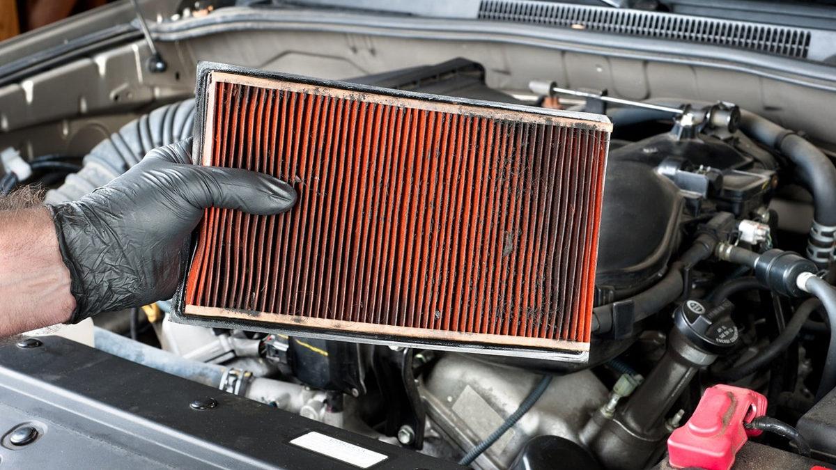 Daha İyi Kilometre Performansı İçin Motor Hava Filtrenizi Ne Sıklıkta Değiştirmelisiniz?