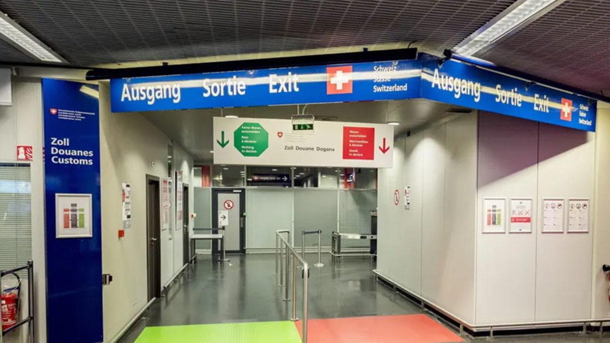 İsviçre, Almanya ve Fransa’nın Ortak Kullandığı EuroAirport: Bu Havalimanına İnenler Üç Ülkeye de Giriş Yapabiliyor!