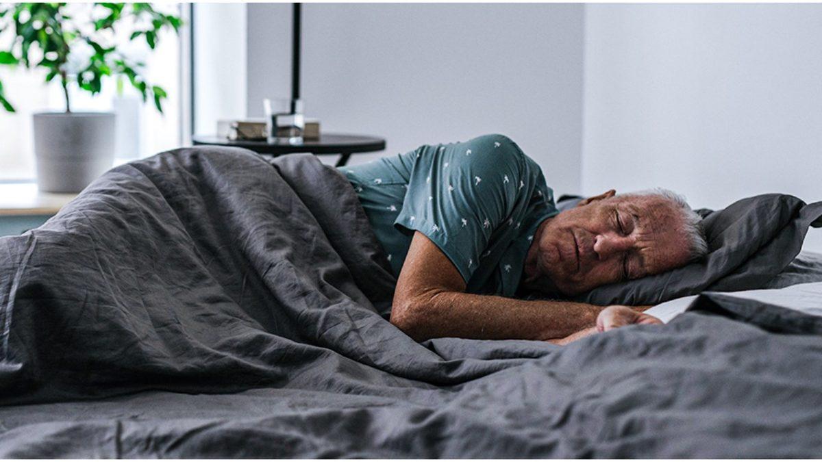 Gençler Yatağa Yatar Yatmaz Uyurken Yaşlılar Neden Bir Türlü Uykuya Dalamıyor?