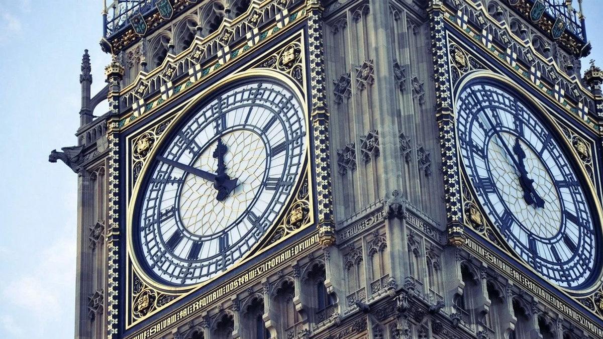 Bir Şehrin Kalkınmışlığını Anlamanın Basit Yolu: Meydandaki Saat Kaç Gösteriyor?