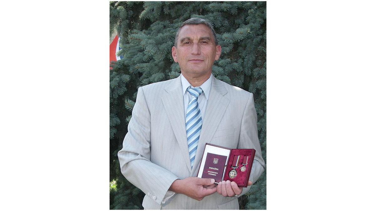 Hâlâ Umut Var: Boyunu 3 Senede 23 cm Uzatmayı Başaran Adam Bunu Nasıl Yaptı?