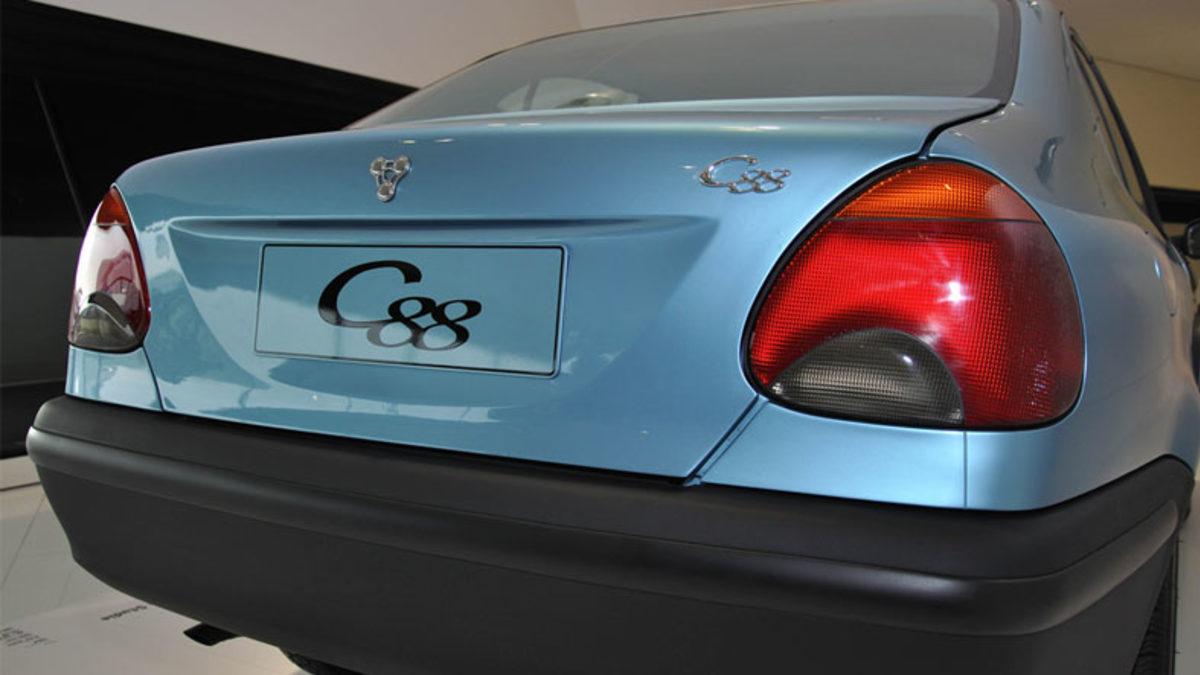 Porsche Neden Lüks Kimliğinin Dışına Çıkarak ’C88’ Adında Ucuz Bir Sedan Model Tasarlamıştı? Üretime Geçseydi Bugünkü Porsche Olmayabilirdi