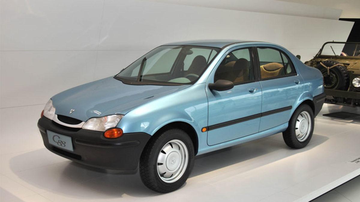 Porsche Neden Lüks Kimliğinin Dışına Çıkarak ’C88’ Adında Ucuz Bir Sedan Model Tasarlamıştı? Üretime Geçseydi Bugünkü Porsche Olmayabilirdi