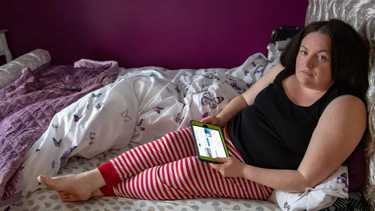 Geceleri Uyanmadan Binlerce Dolarlık Alışveriş Yapan Kadın: Kelly Knipes’ın Şaşırtıcı Hikâyesi