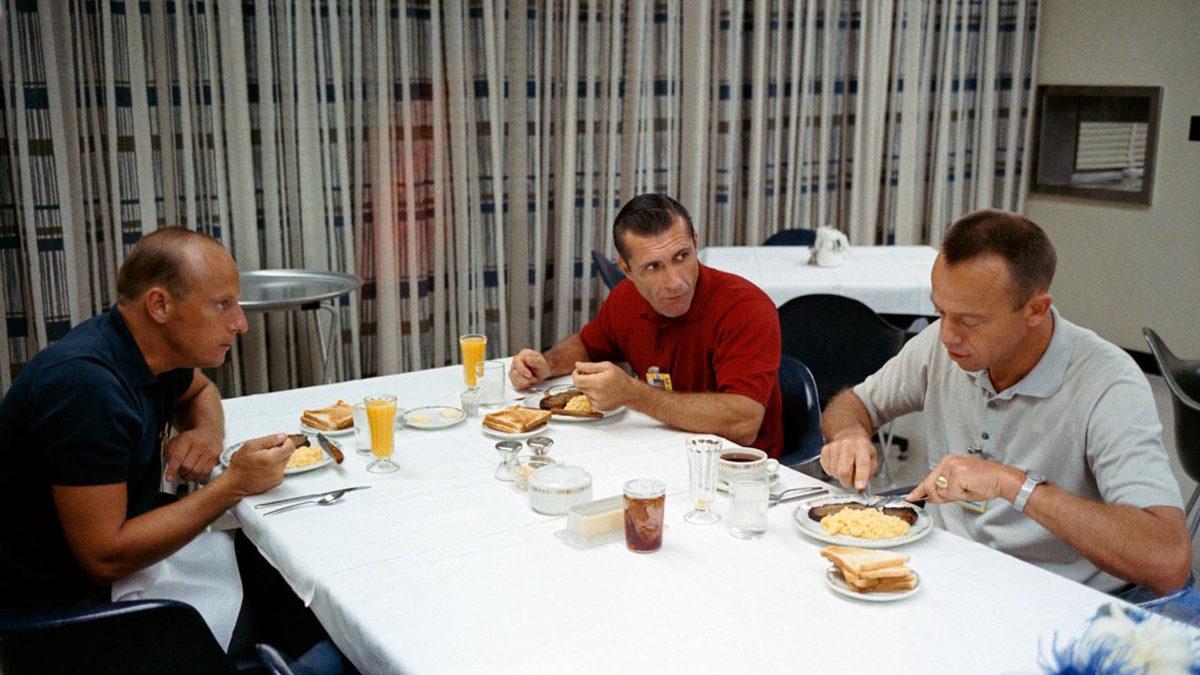 Astronotların Uzaya Çıkmadan Önce Özellikle Bu Kahvaltıyı Yapmasının Sebebi: Sağlıklı Olduğundan Değil!