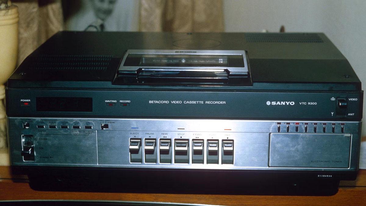 Sony Betamax, Daha İyi Olsa Bile Nerede Yanlış Yaptı da Piyasayı VHS’ye Kaptırdı?