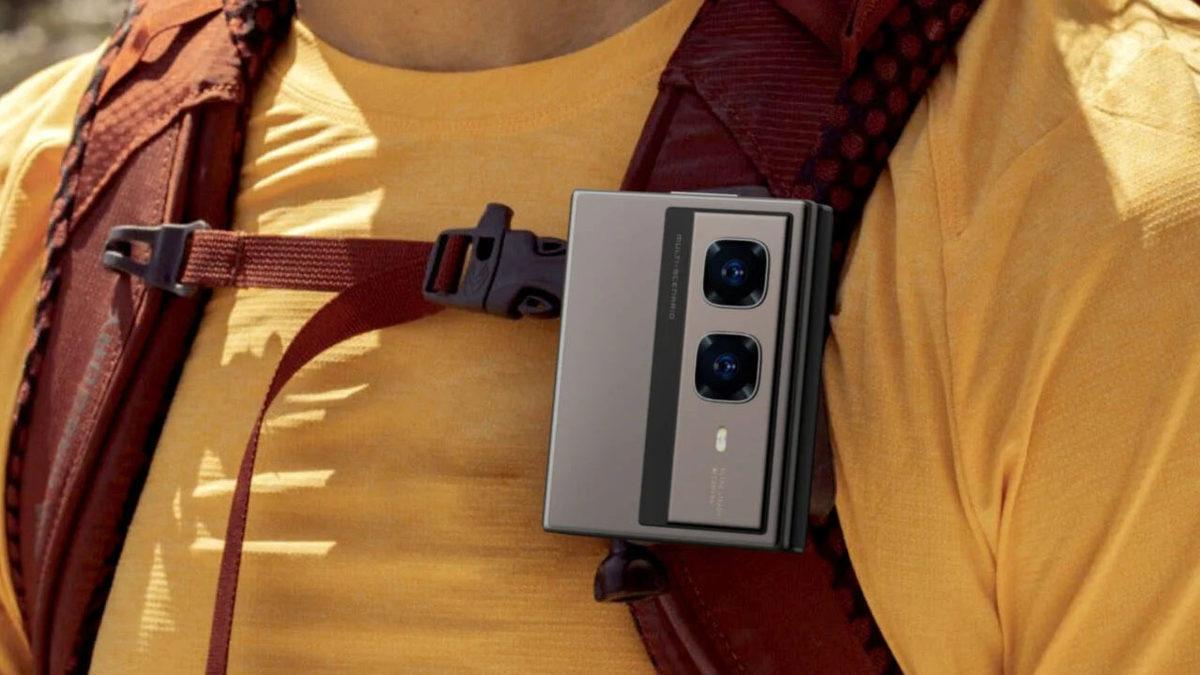 Dikey Olarak Üçe Katlanabilen İlk Telefon Duyuruldu: Karşınızda Infinix Mini Tri-Fold (Katlanabilir Televizyon Kumandası Desek?)