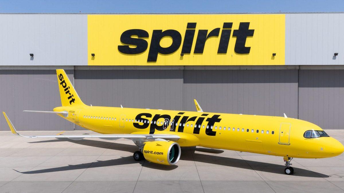 Spirit Airlines Neden Uçaklarının Tamamını Parlak Sarıya Boyatmaya Başladı? Beyazın Nesi Vardı?
