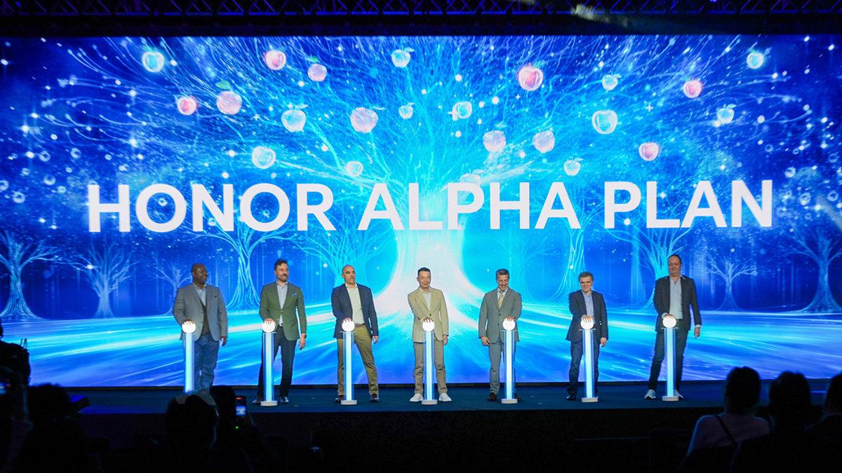 HONOR, 10 Milyar Dolar Değerindeki Yapay Zekâ Odaklı Alpha Planı’nı Tanıttı