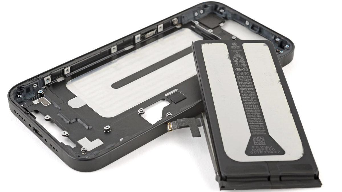 iPhone 16e Parçalarına Ayrıldı: Batarya Yapıştırıcısı Çok İlginç! [Video]