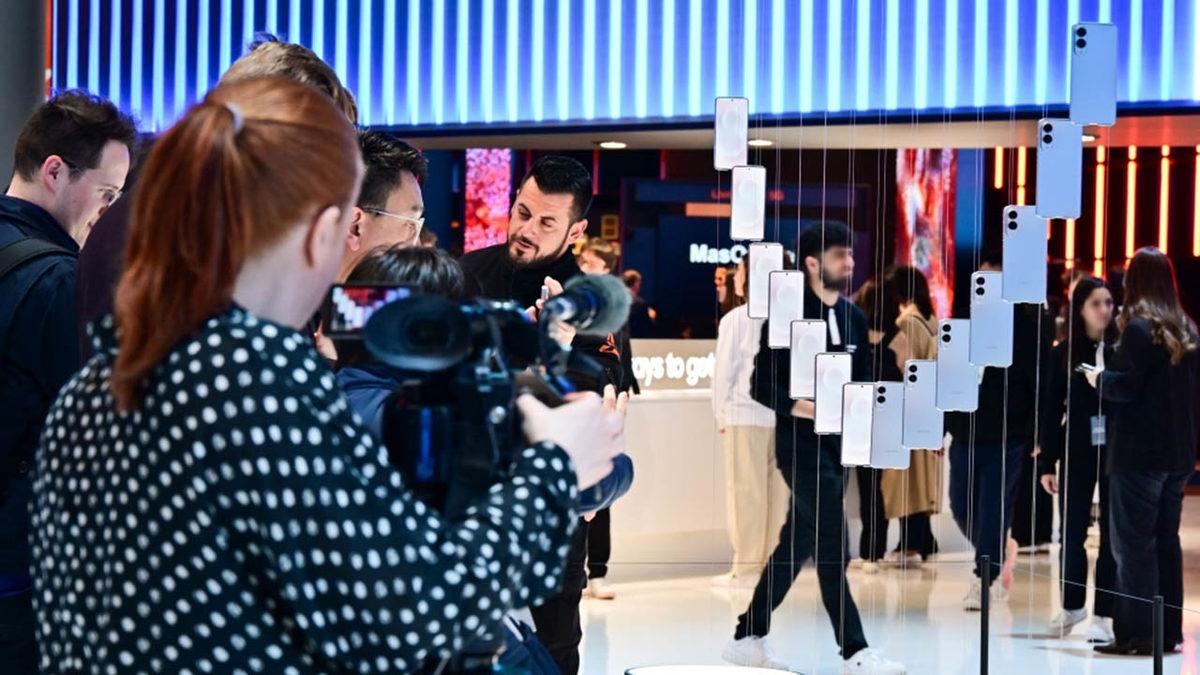 Samsung, Ultra İnce Telefonu Galaxy S25 Edge ve Apple Vision Pro Rakibi Karma Gerçeklik Başlığını Sergiledi