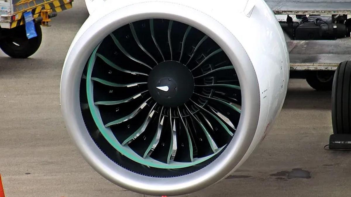 Pilotlar ve Mühendisler Biliyor, Peki Ya Siz? Uçak Motorlarının Ortasındaki Spiral Çizgiler Ne İşe Yarıyor?