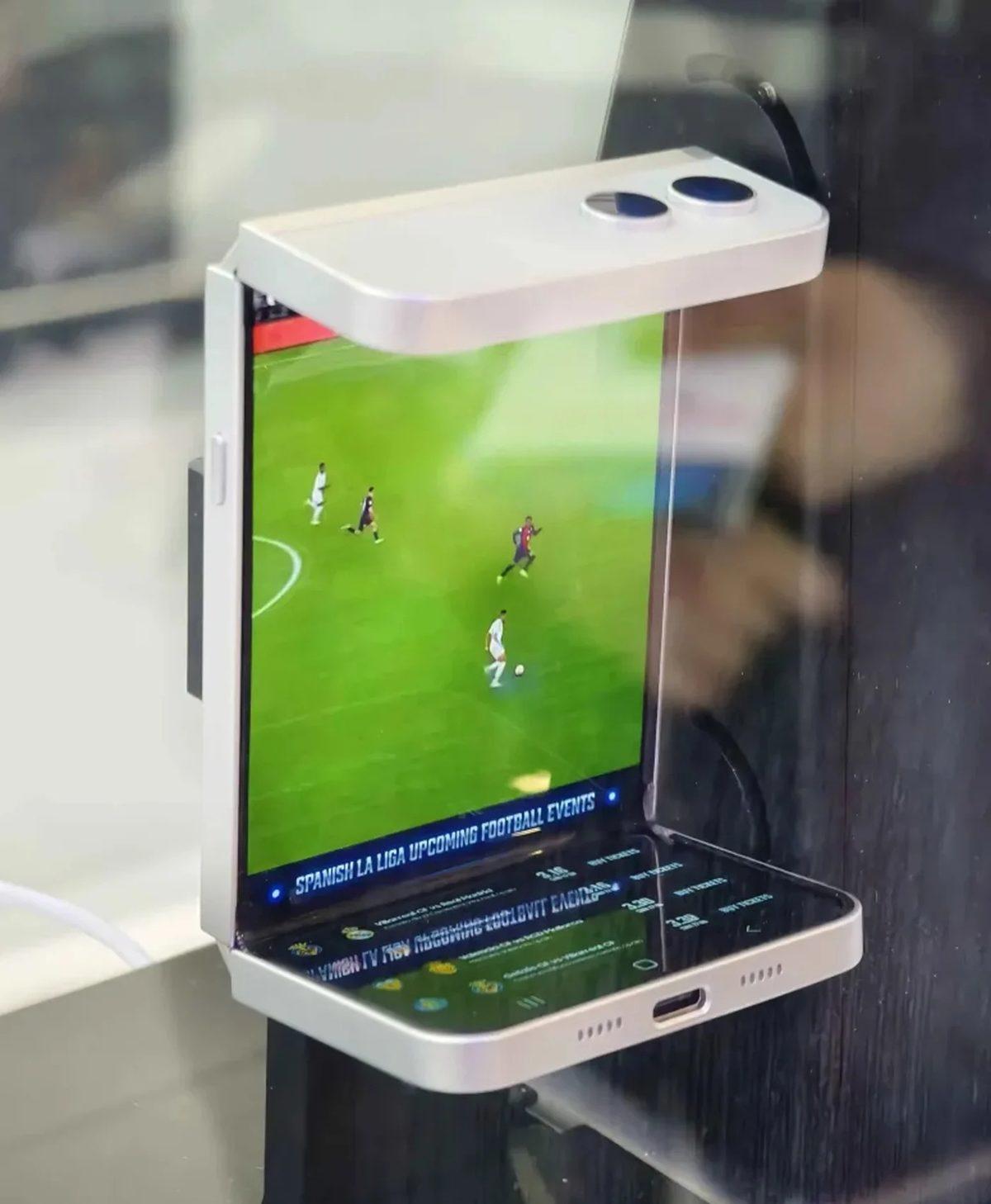 Samsung Üçe Katlanabilen Yeni Telefon Tasarımını Gösterdi (Katlanabilir Telefonlar Gelecekte Böyle Görünebilir)