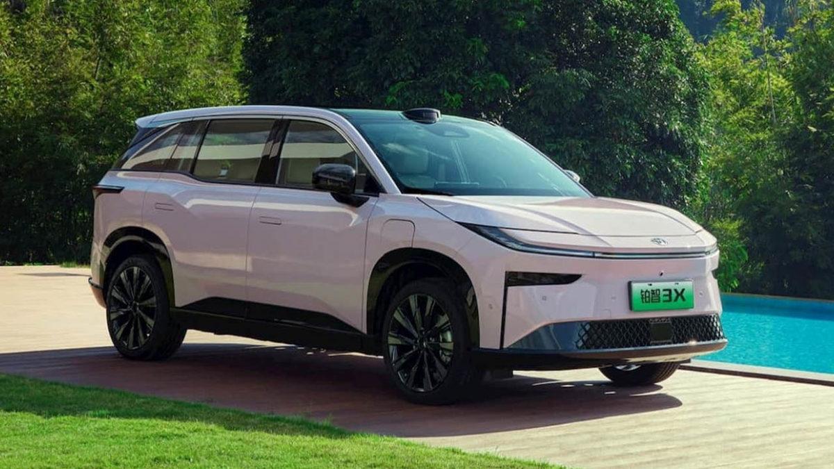 Toyota, Egea’nın Yarı Fiyatına Satacağı Elektrikli SUV Modelini Tanıttı: Karşınızda bz3X!