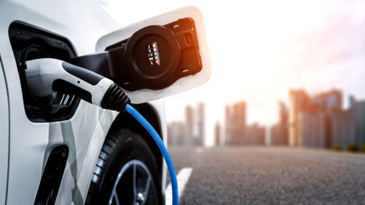 Yakın Zamanda Herkes Elektrikli Araca Yöneldiğinde Benzinli Araçlara Ne Olacak? (2035’ten Sonrası Önemli...)