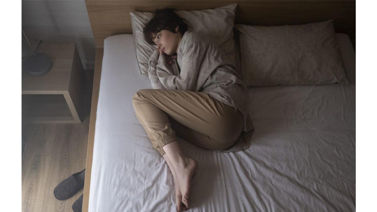 Gündüz Neşeli Olmamıza Rağmen Neden Gece Belirli Bir Saatten Sonra Hüzünleniyoruz? Üzülmeyin, Melankolik Değilsiniz!