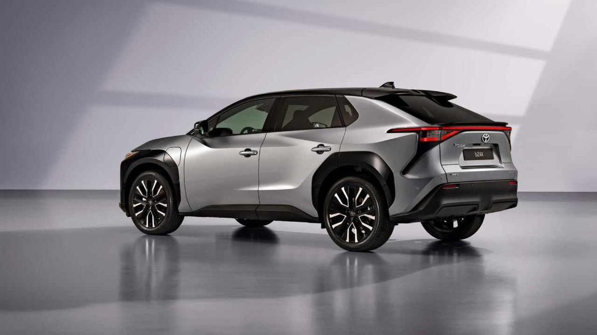 Toyota, Elektrikli SUV Modeli bZ4X’in Yenilenmiş Versiyonunu Duyurdu: İşte Özellikleri